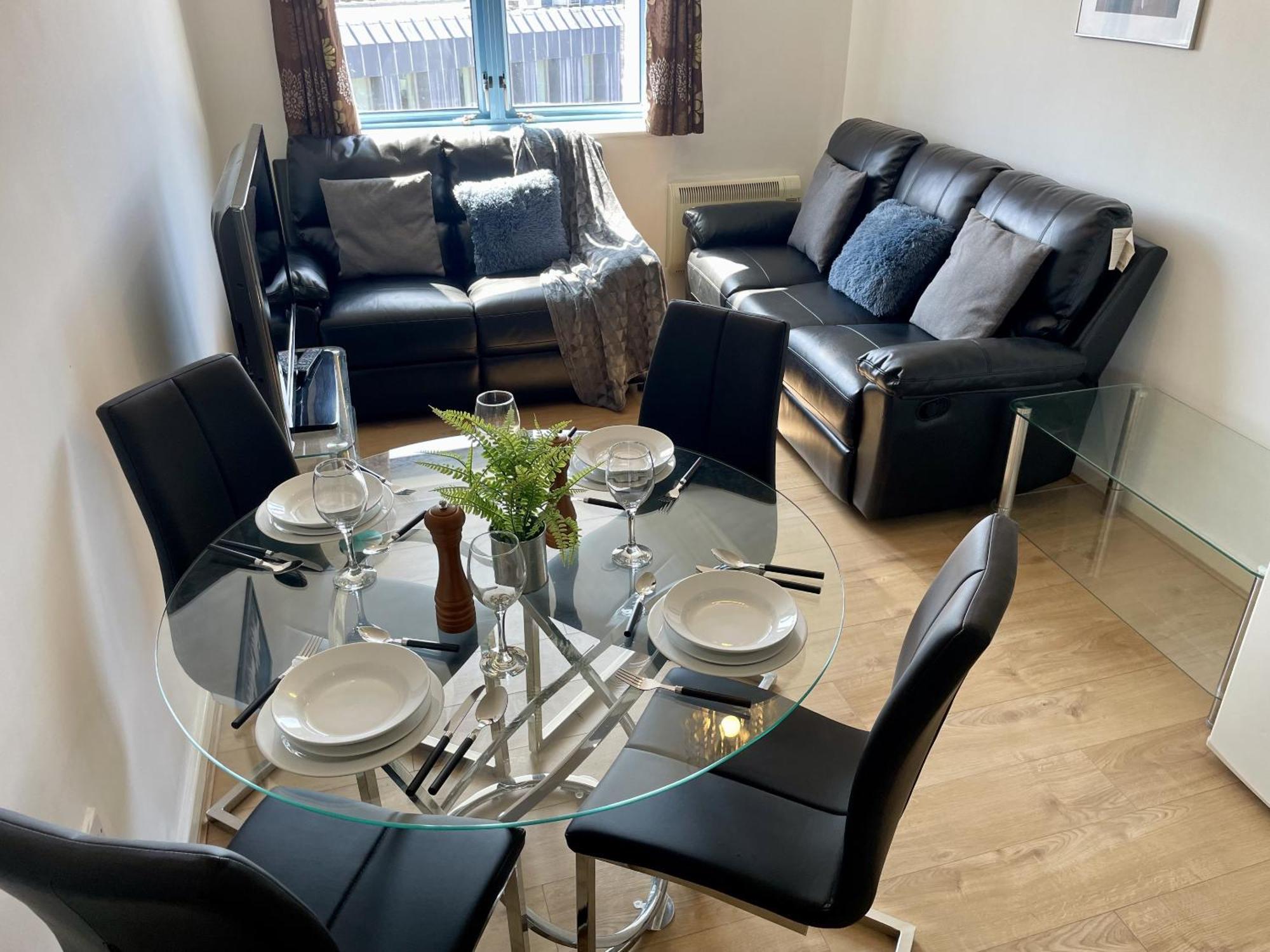 Hk Life Serviced Apartment , City Centre Swindon Eksteriør bilde