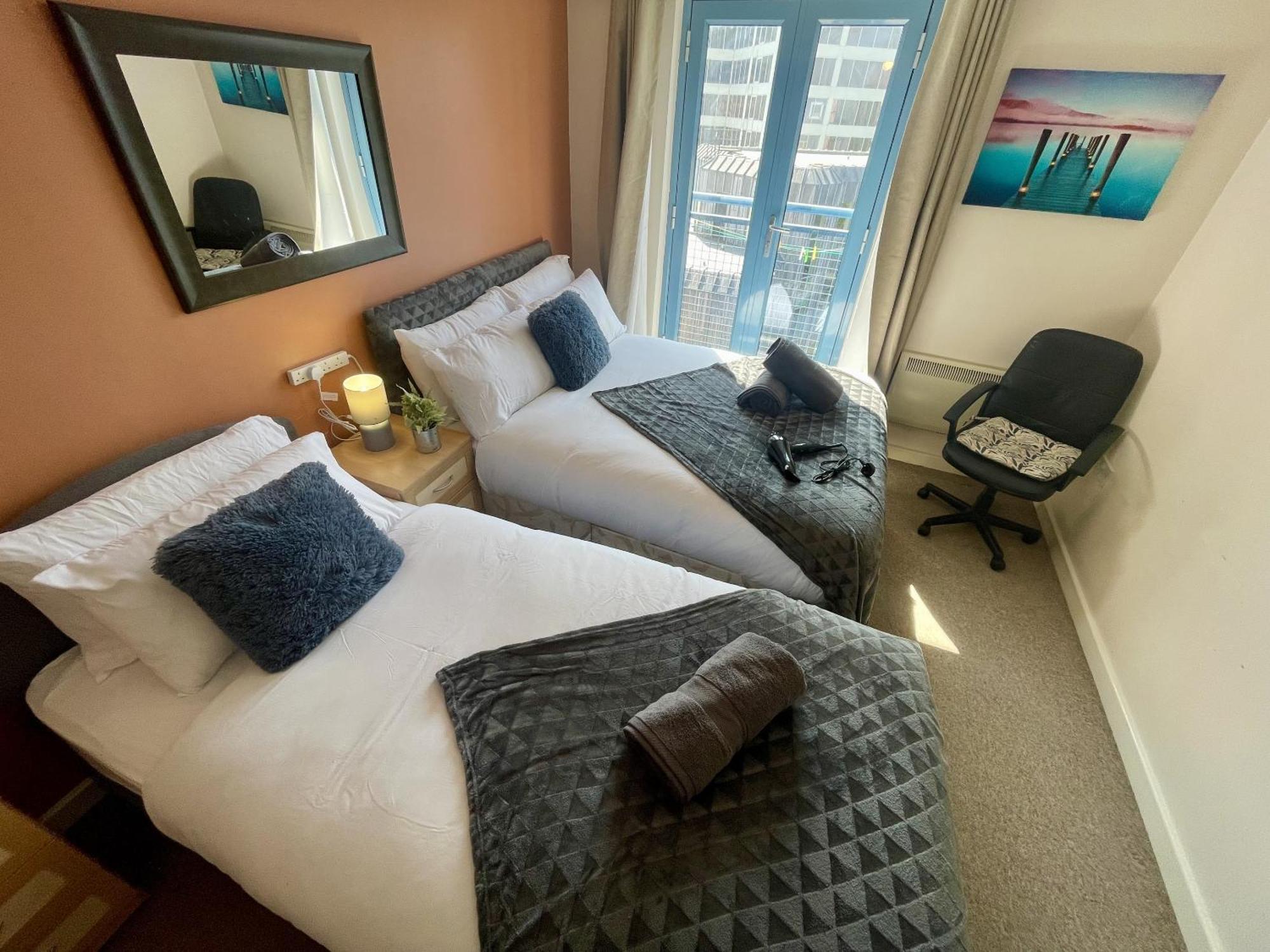 Hk Life Serviced Apartment , City Centre Swindon Eksteriør bilde
